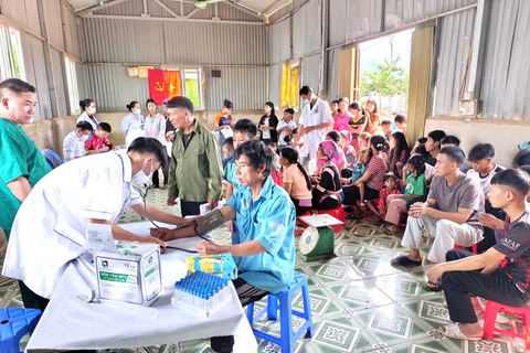 Xã Pa Ủ vừa kết thúc đợt 2 chương trình khám sức khỏe và sàng lọc miễn phí cho Nhân dân trên địa bàn